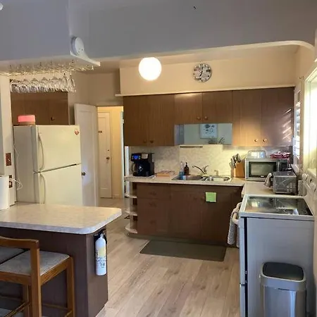 Unique Park House 5Min Walk To Subway Apartment Vancouver Exterior photo