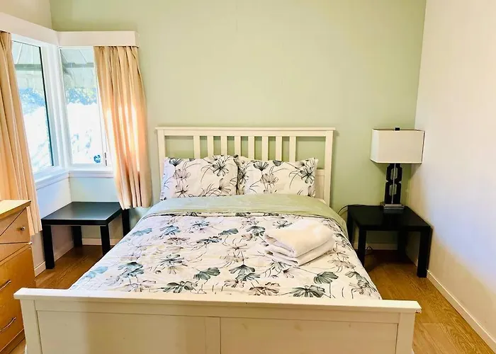 Unique Park House 5Min Walk To Subway